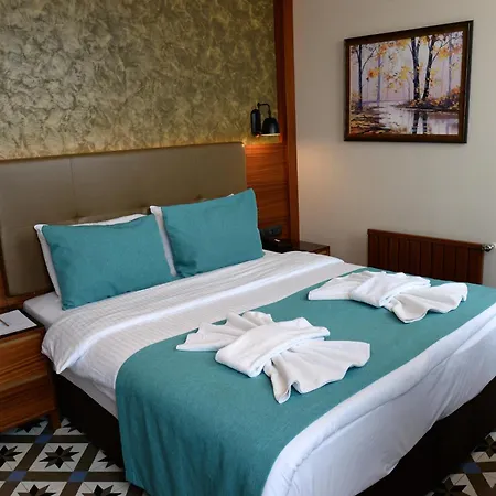 Pera Luna Hotel