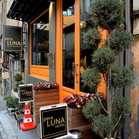 Pera Luna Hotel