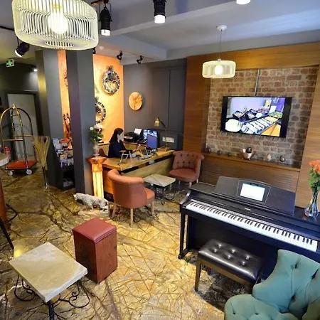 Pera Luna מלון 3*