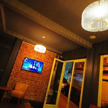 酒店 佩拉卢娜公寓 3*