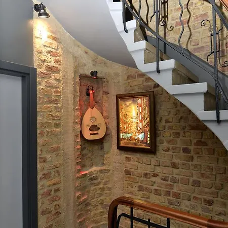 酒店 佩拉卢娜公寓 3*