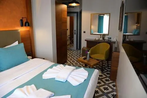 فندق بيرا لونا ريسيدنس 3*