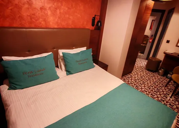 Pera Luna Provincia di Istanbul