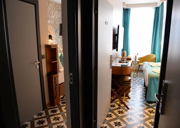 بيرا لونا ريسيدنس 3*